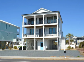1040 Break / 1040 Ocean Blvd West 4 Bedroom Home by RedAwning