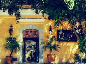 Los Pilares Hotel