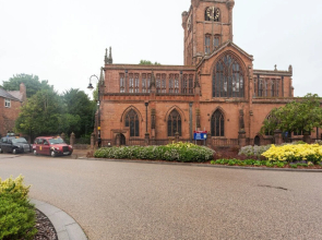 Restful Apartment in Coventry Near Fargo Village