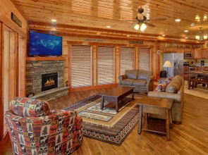 Summit Pool Lodge Apartment 6