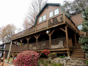 Allure Of The Lake 3 Bedrooms 2 Bathrooms Home