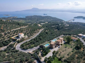 Villa Niolos I