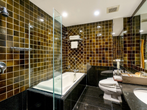 Отель Grande Centre Point Ploenchit