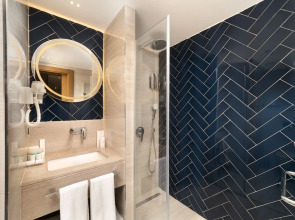 Bentley Hotel Old City