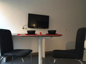 Room and Kitchen Bilbao