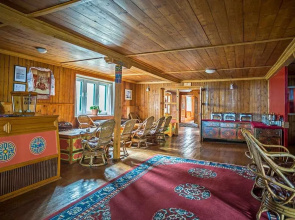 Everest Summit Lodge - Mende