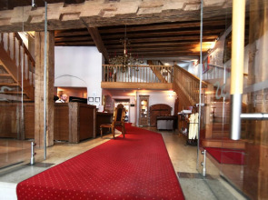 The Three Sisters Hotel