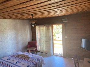 Cozy Tiny House With Shared Pool in Bodrum
