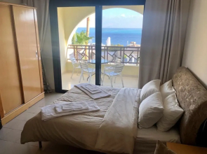 Stunning sea View Studio The View Waterside