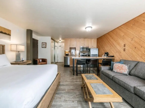 122 Bldg B 1 Bedroom Studio