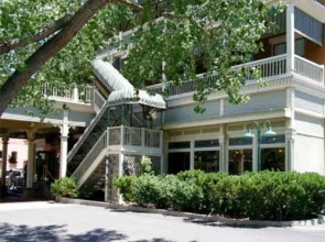 The General Palmer Hotel