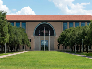 DoubleTree by Hilton Laredo