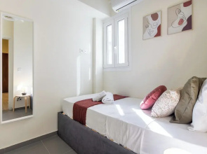 Zephyr 3-Bedroom Apartment in Athens