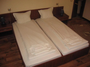 Hotel Fedora