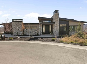 Family Friendly Ski House 3 Bedroom Home