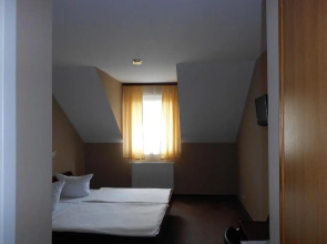 Hostel Lan