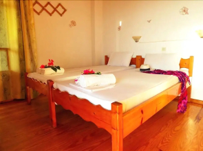 Amazing sunsets a step away from the beach