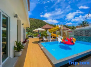 Le poulet poolvilla khanom