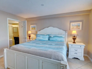 513 El Matador 2 Bedroom Condo by RedAwning