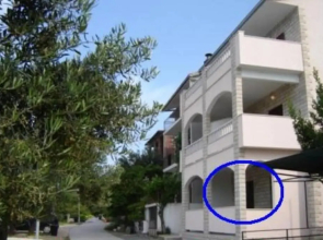 Studio ground floor with terace