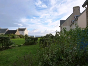House With 2 Bedrooms in Guilvinec, With Pool Access and Enclosed Gard