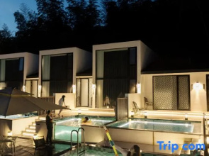 Fuyao Wild Luxury · Designer Pool Resort