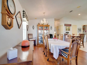 Lady Lake House w/ Lanai & Community Pool!