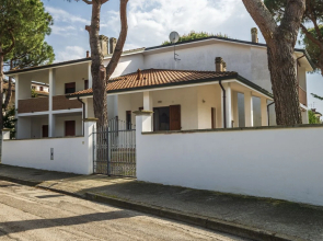 Cozy Holiday Home in Lido di Volano near Sea