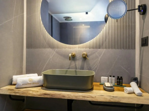 Akrotiri Beach Resort Hotel - Adults friendly