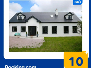 Luxury 6 Bedroom Spiddal Villa, Jacuzzi, Balcony