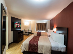 Red Roof Inn PLUS+ Houston - Energy Corridor