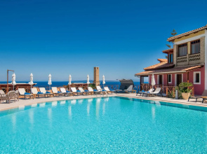 Sea View Village - Studios & Apartments