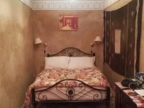 Riad Lala Latifa
