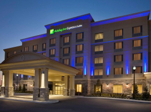 Holiday Inn Express & Suites Vaughan-Southwest by IHG
