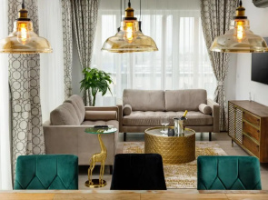 Kanopian Penthouse Hotel