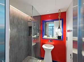 Hampton by Hilton Dubai Al Seef 