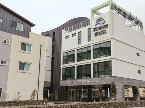 Sunrise Hotel Seopjikoji
