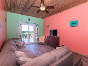 Sunset Villas 12D 2 Bedroom Condo By Redawning