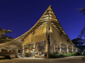 Курортный отель Baan Ploy Sea