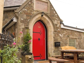 James John Hamilton House and backpacker hostel