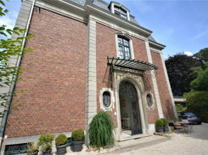 Villa De Noailles