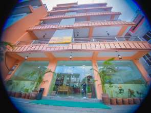 Hotel Fewa Suites