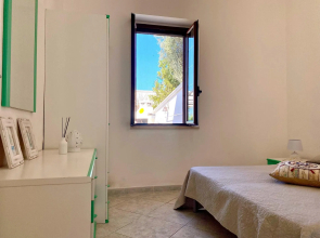 4 people, near the sea, detached villa, private parking, suitable for families-La Villetta di Noemi