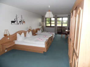 Berggasthof & Hotel Kranich, Hinterrod