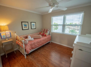 Harbor Side Apartment 5