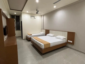 Hotel Shri Shrinivas Residency