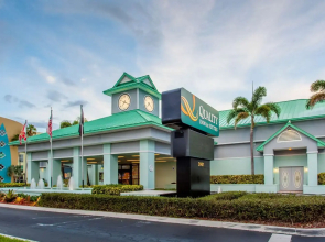 Beachside Hotel & Suites Cocoa Beach - Port Canaveral