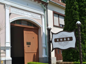 Knáb Panzió