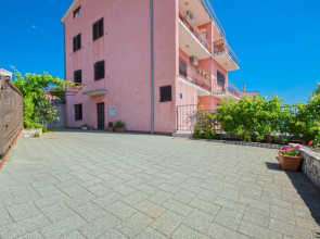 Apartment Luka