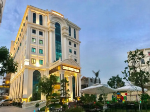 Canh Hung Palace
